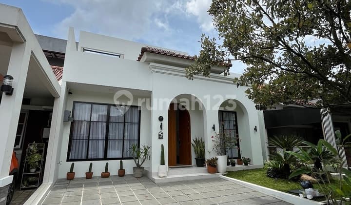 For Sale Lake View House with Swimming Pool Kota Baru Parahyangan Bandung