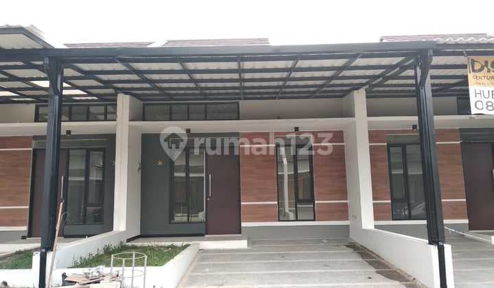 House Near School and Shopping Center, Takan Kopo Indah
