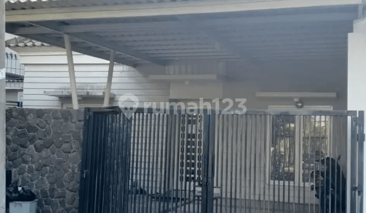 Rumah Araya Siap Huni Terawat One Gate System Dekat Merr