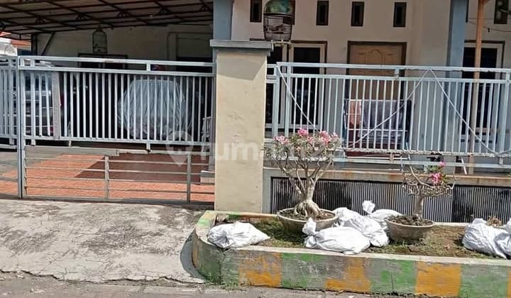 Rumah Rungkut Hook Terawat Strategis Dekat Merr, Upn