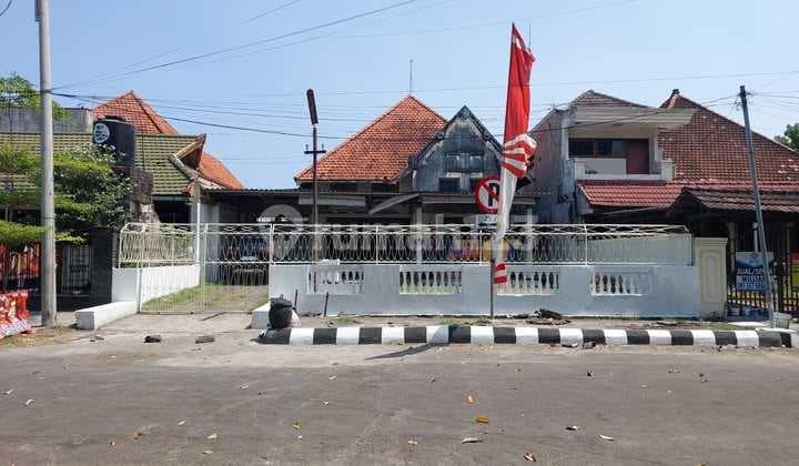 Rumah Hitung Tanah Barito Pusat Kota Surabaya
