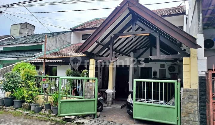 Well-Maintained Nginden Intan House, Strategically Located Near Raya Panjang Jiwo