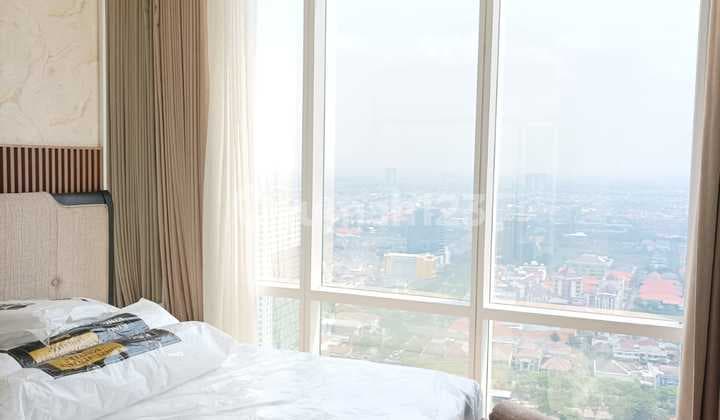 One Icon Apartment in the Center of Surabaya City, Near TP, Luxurious Modern 3BR Fully Furnished New