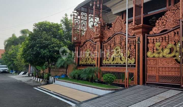 Gayungsari 2Lt Luas 300An Model Clasic Desain Mewah Dekat Ketintang dan Jalan Raya