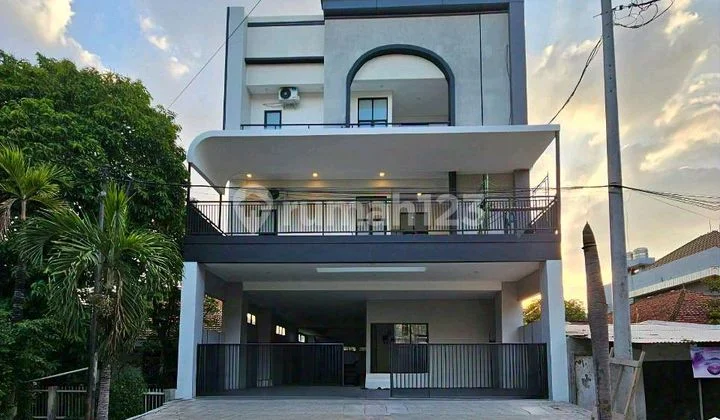 New 3-Story Boarding House in City Center Ready to Occupy New 3-Story Boarding House in City Center Ready to Occupy