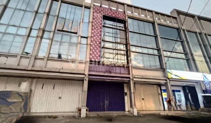 Ruko 3 Lantai Siap Pakai Di Semarang Selatan