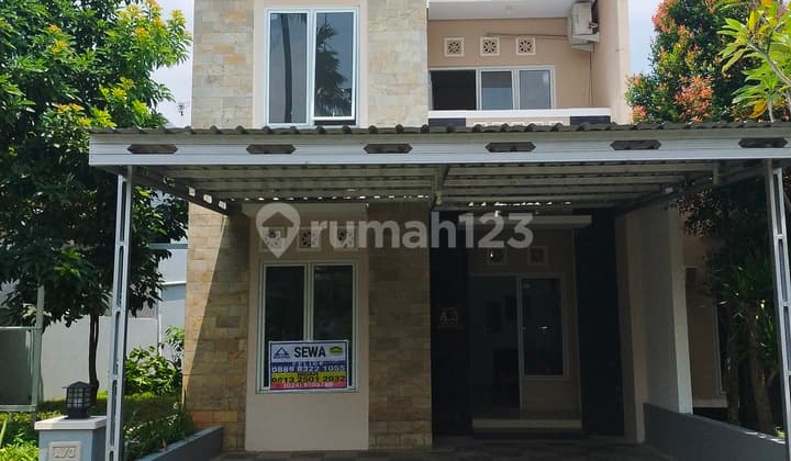 2-story Luxury House in West Semarang, BSB City at Beranda Bali