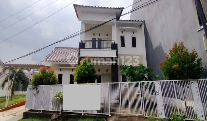 Rumah 2 Lantai Bagus di Tembalang Semarang Selatan SHM Hook