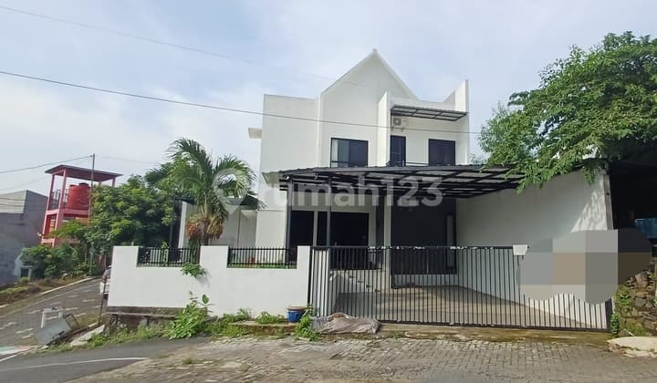 Rumah Cantik di Jangli