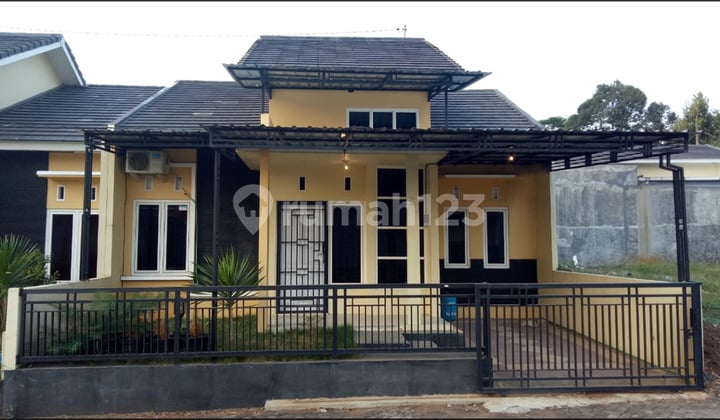 Rumah Cantik Di Tembalang