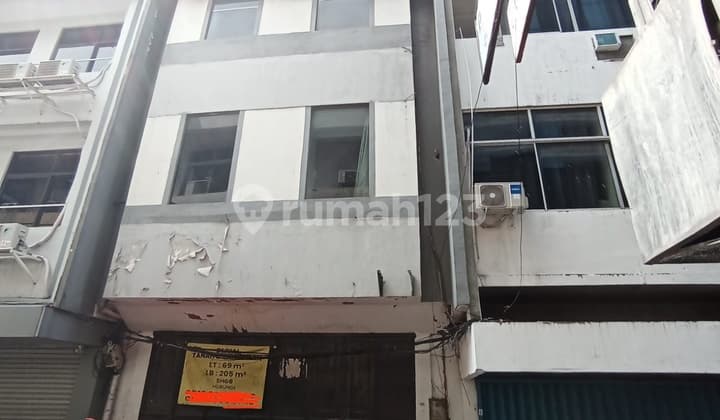 ..... Harga Termurah ..... Dijual Ruko 4 Lantai Via Lelang Negara Secara Cash di Jl. Hayam Wuruk No.4 Q, Jakarta Pusat