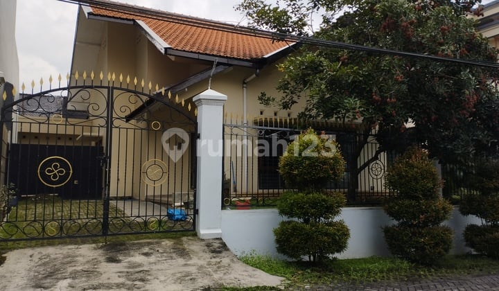 For Rent: Move-in ready house in Ngresep Barat, Semarang.