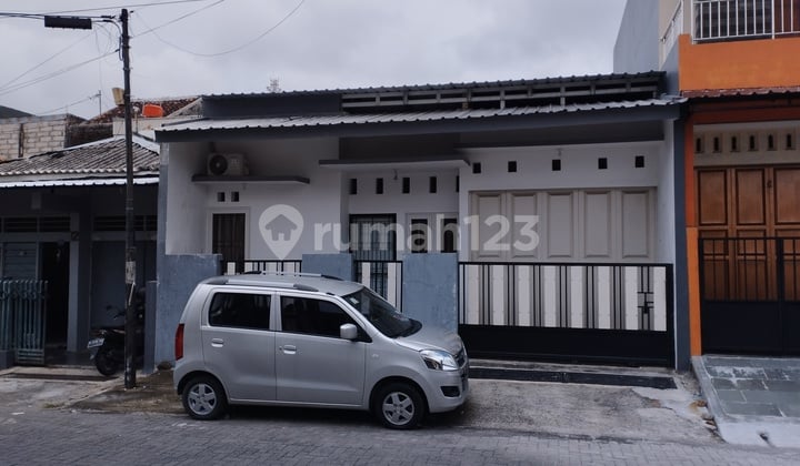 Dijual Rumah siap huni ,letak tengah kota,Di Karang Wulan Semarang .