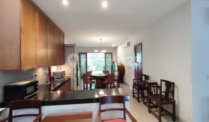 Rumah Tengah Kota, Di Taman Ade Irma Suryani, Semarang