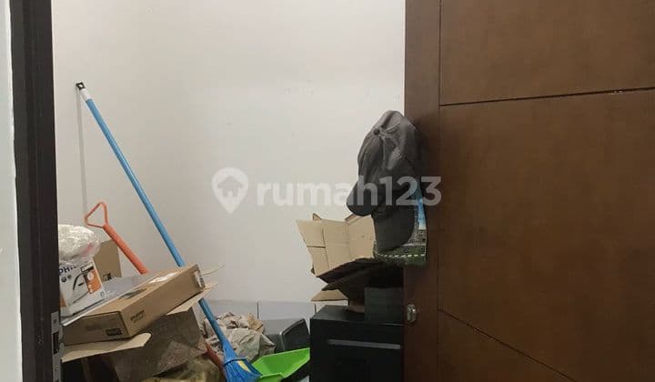 Rumah 4x15 Di Greenlake Jakarta.barat 2lt Bagus Rapi Bisa Nego