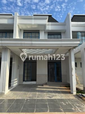 Rumah Full Furnished Villa Pasir Putih Pantai Indah Kapuk 2, Jakarta Utara