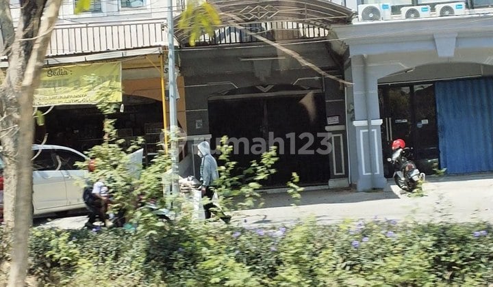 RUKO RAYA PANJANG JIWO PERMAI DEKAT UBAYA (Lantai 2 yang disewakan)