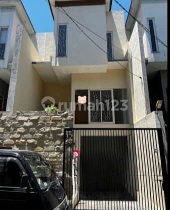 Semolowaru 3-Story House STRATEGIC, MINIMALIST