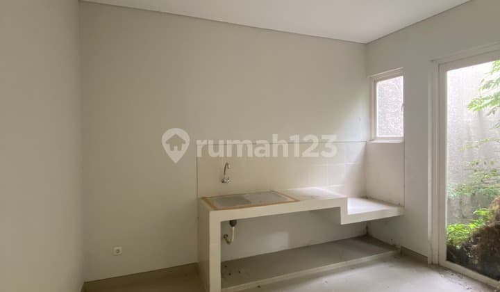 Disewakan Rumah Baru Kosongan Perumahan Greenlake Citraland