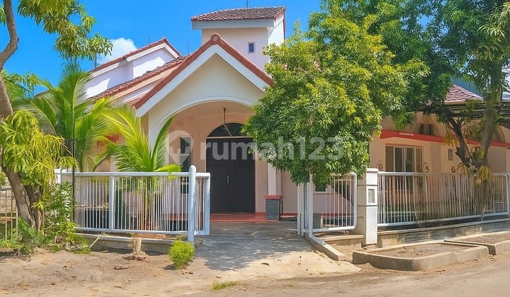 Rumah Rungkut Mapan Tengah Strategis Siap Huni Semi Furnished Rumah Rungkut Mapan Tengah Strategis Siap Huni Semi Furnished