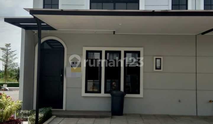 *siap Huni + Furnished**disewakan Rumah Mansion Nine, Lakarsantri Surabaya Barat*lt 72 M² (6x12)lb 84 M² (2 Lantai) Hadap Selatanpdam, Pln 1200carport 2 Mobil Sudah Renovasi Furnish