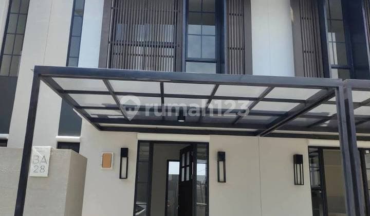 Rumah 2 Lantai Sora Amesta Living Gunung Anyar Rungkut, BAGUS