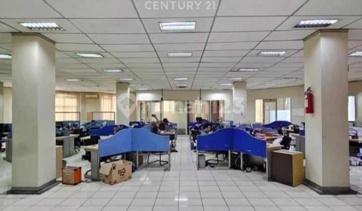 Dijual Gedung 4 Lantai Siap Pakai Strategis di Jakarta Selatan