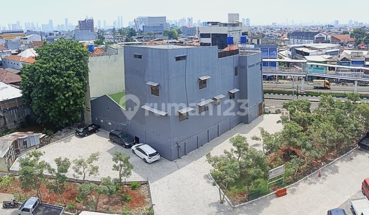 Disewakan Lahan Usaha Cocok Untuk Event Dan Pernikahan Lokasi Strategis Dekat Stasiun Jatinegara