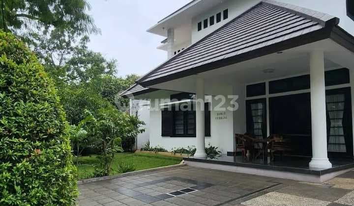 Dijual Rumah Mewah Strategis di Cimanuk SHM Full Furnish Hunian Nyaman Dapat Dijadikan Ruang Usaha Lokasi Strategis