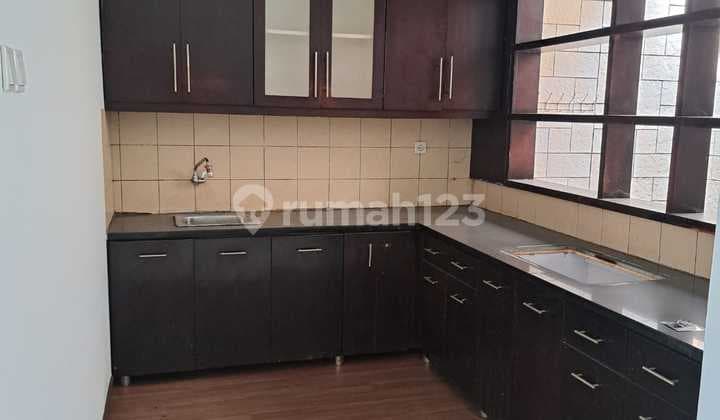 Dijual Rumah di Kota Baru Parahyangan Tatar Banyak Sumba