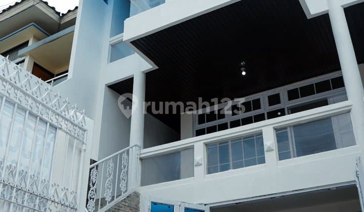Rumah 2 Lantai di Kawasan Sarijadi Kota Bandung