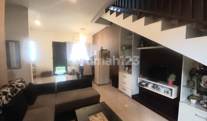 Rumah 2 Lantai Selangkah Ke Stasiun Commuter Line Pondok Ranji