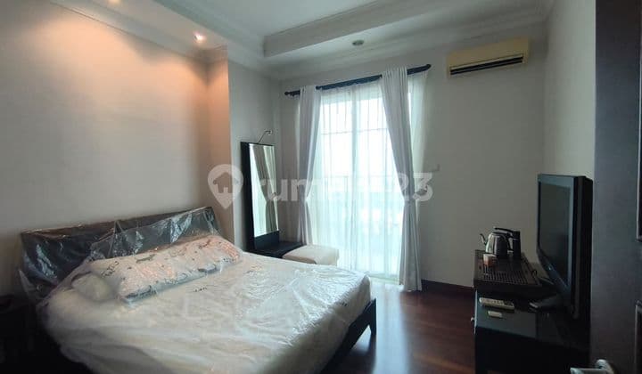 Furnished 2 bedrooms belleza apartment for sale