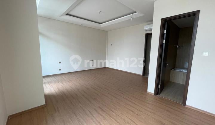 Semifurnished Townhouse Pondok Indah Mewah 4 Lantai For Sale