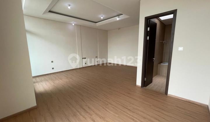 Hot Sale Townhouse Mewah 4 Lantai Pondok Indah Jakarta Selatan