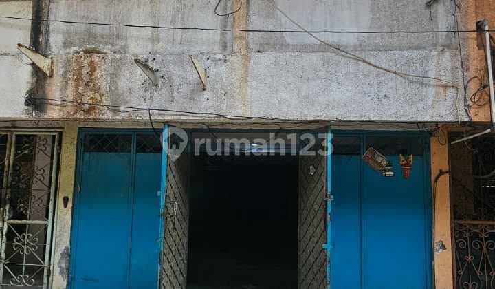 RUMAH DI JELAMBAR JAKARTA BARAT