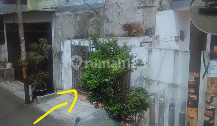 DIJUAL RUMAH TUA SETENGAH TUSUK SATE DI KAV POLRI