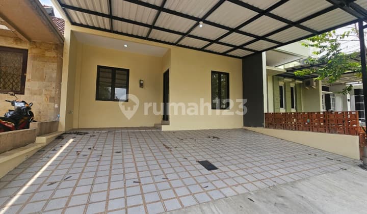 DIJUAL MURAH RUMAH 2 LANTAI POSISI TUSUK SATE DI ALAM SUTERA