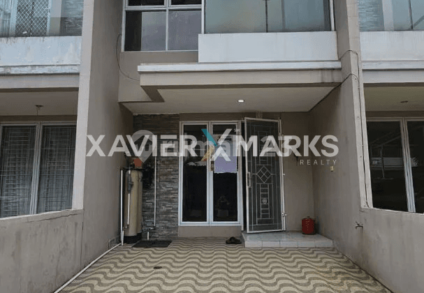 Dijual Rumah 2 1/2 Lantai di Taman Surya Jakbar