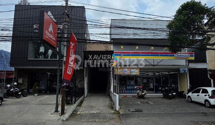 Gudang di Poros Jalan Letjen S. Parman, Blimbing Malang