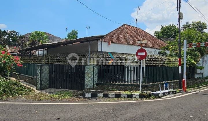 Murah, Rumah Hook Luas dan Strategis di Jalan Cimanuk, Purwantoro, Blimbing Malang Kota