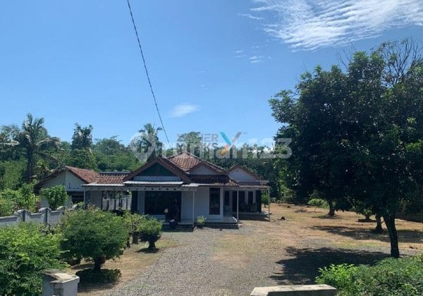 Tanah Dan Rumah di Poros Jalan Raya Gandarum, Kajen, Pekalongan