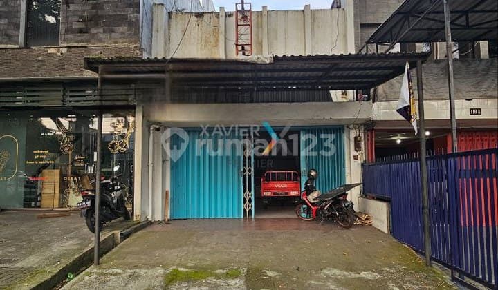 Ruko, Ruang Usaha Siap Huni di Poros Jalan Letjen Sutoyo, Malang