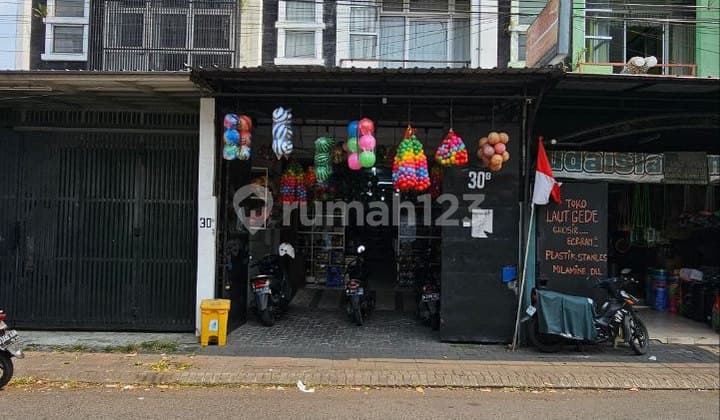 Ruko, Ruang Usaha 2 Lantai di Jalan Wiromargo, Pecinan Kecil, Klojen Malang Kota