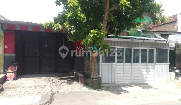 Rumah di Jalan Timur Makam, Burengan Kediri