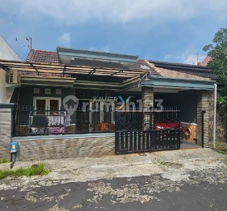 Rumah di Jalan Titan Asri, Pandanwangi Blimbing, Malang
