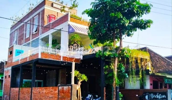 Rumah Usaha, Bangunan di Poros Jalan Pasuruan Malang, Raya Wonorejo, Pasuruan