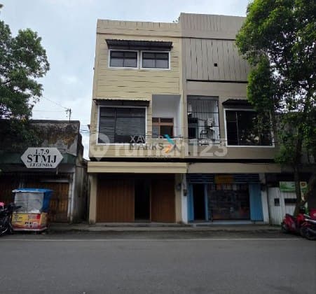 Ruko Siap Huni di Jalan Kyai Tamin Pasar Besar, Klojen Malang