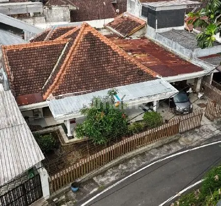 Ready-to-Occupy and Well-Maintained House on Jalan Buah-Buahan, Klojen Malang