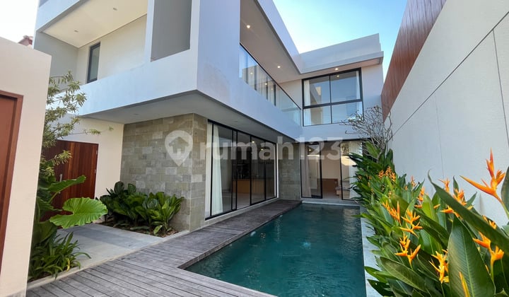 Exclusive Brand New Villa For Rent In Kedampang Kerobokan - 3Br Fully Furnished Private Pool